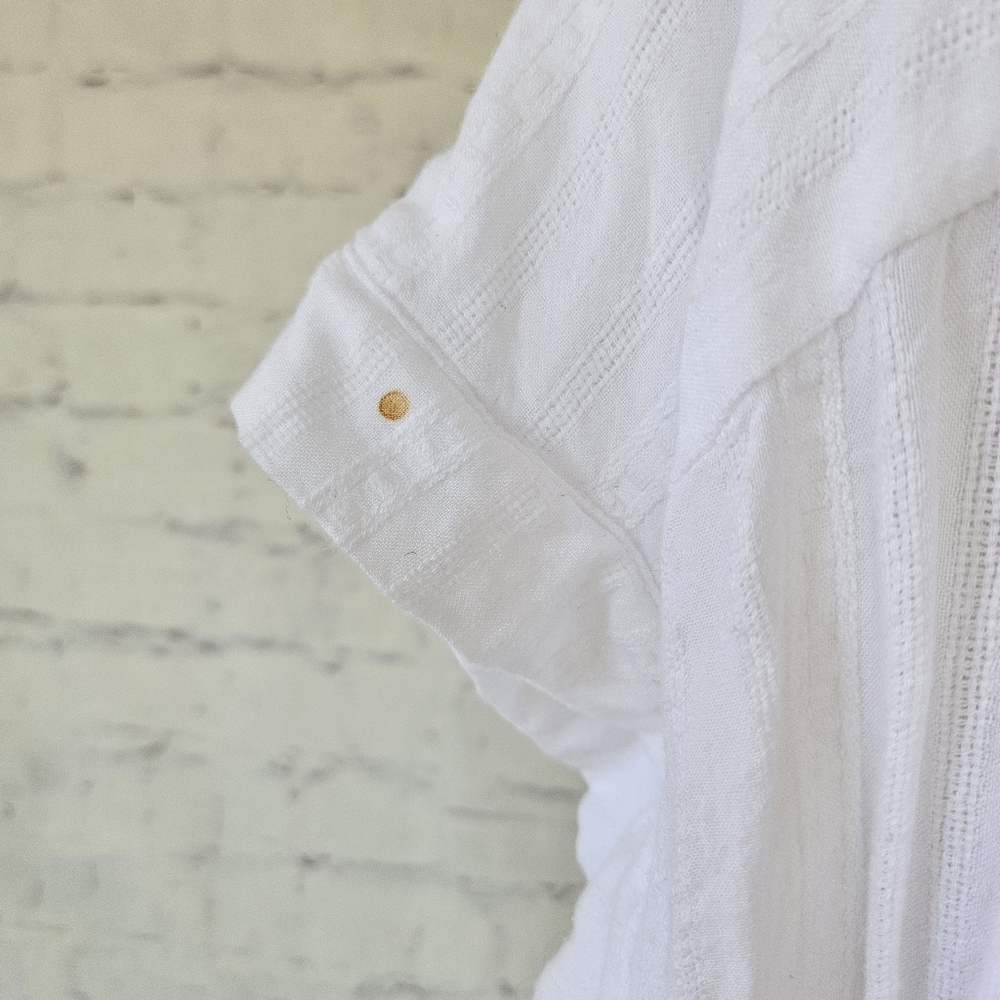 Carly Jean Los Angeles White Short Sleeve Button Down Shirt with Collar Medium - Picture 7 of 9